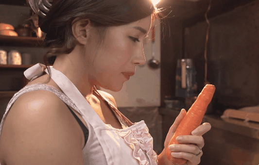 아침에 야릇한 상상을 하게 만드는 짤