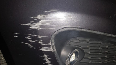 혼자 차를 긁었는데 견적좀알려주세요