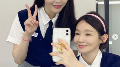 다비치는 교복입은짤